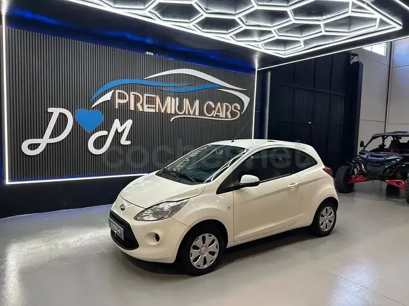 Usado Ford Ka 69 CV (50 kW) 2015 Blanco Berlina