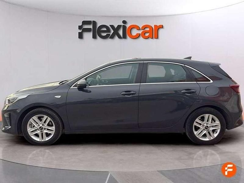 Usado Kia Ceed 101 CV (74 kW) 2021 Gris Utilitario