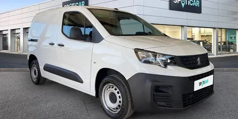 Usado Peugeot Partner 102 CV (75 kW) 2023 Blanco Monovolumen