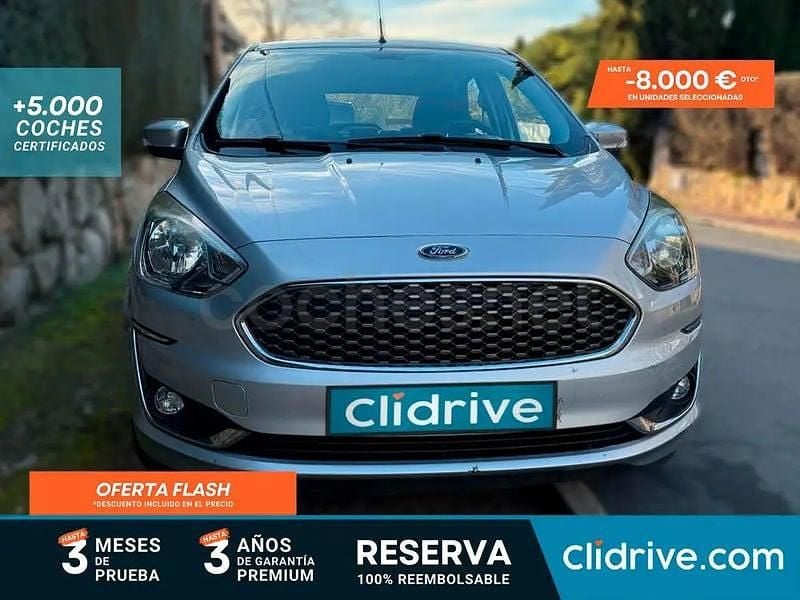 Usado Ford Ka Plus Ultimate 85 CV (62 kW) 2019 Gris / plata Utilitario