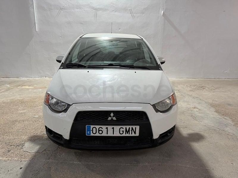 Usado Mitsubishi Colt Invite 75 CV (55 kW) 2009 Blanco Monovolumen