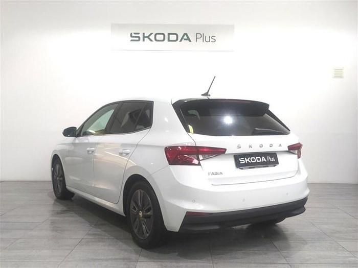 Blanco Usado 2024 Skoda Fabia Sport Utilitario | 19.990 € (Super precio) - Imagen 1/4