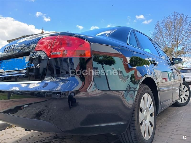 Usado Audi A4 115 CV (84 kW) 2006 Negro Berlina