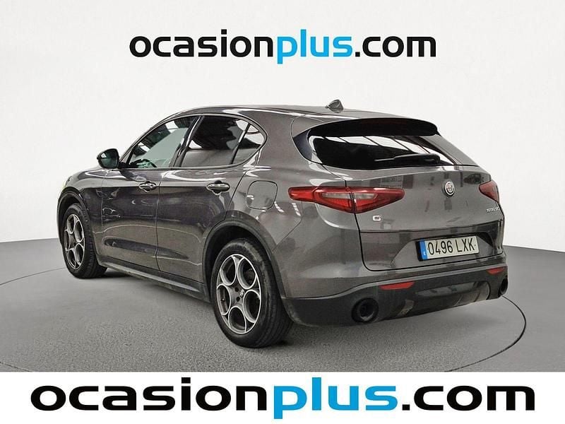 Usado Alfa Romeo Stelvio Sprint 190 CV (139 kW) 2022 Gris SUV