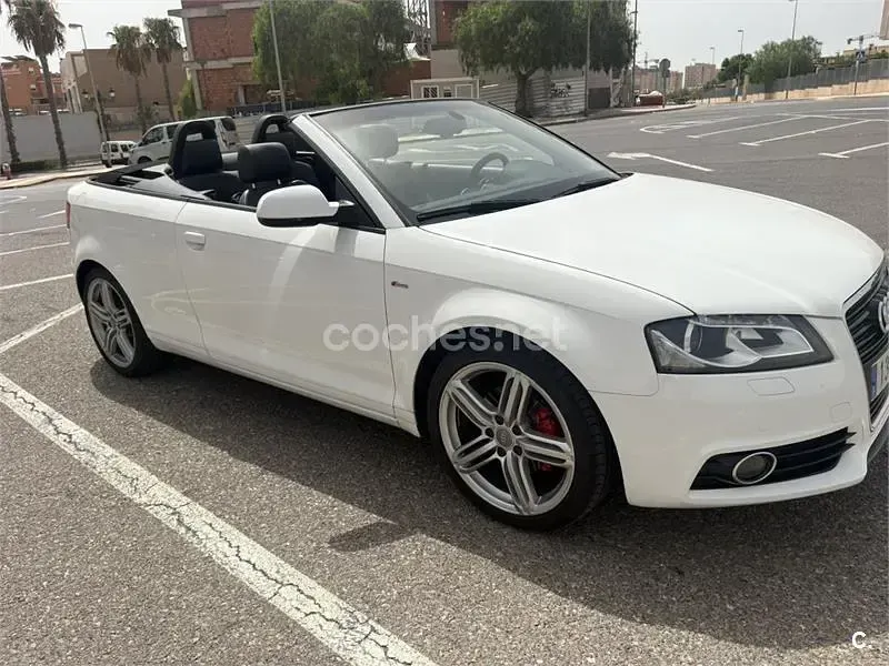 Usado Audi A3 Cabriolet Attraction 140 CV (102 kW) 2012 Blanco Descapotable