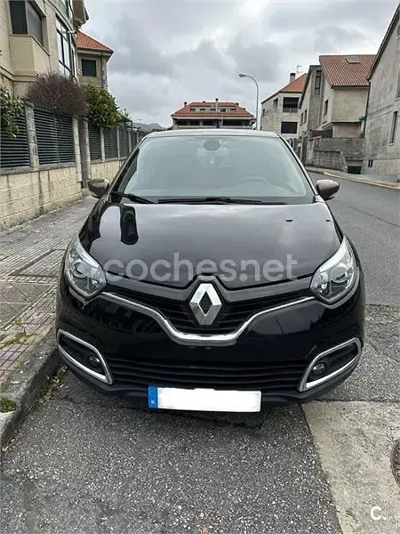Usado Renault Captur Zen 90 CV (66 kW) 2016 Negro SUV