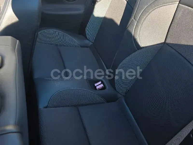 Usado Renault Mégane Dynamique 130 CV (95 kW) 2010 Blanco Berlina