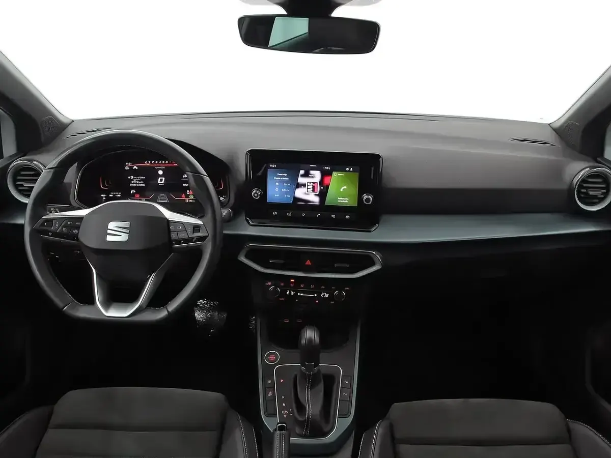 Usado Seat Arona Xperience 115 CV (84 kW) 2025 Blanco SUV