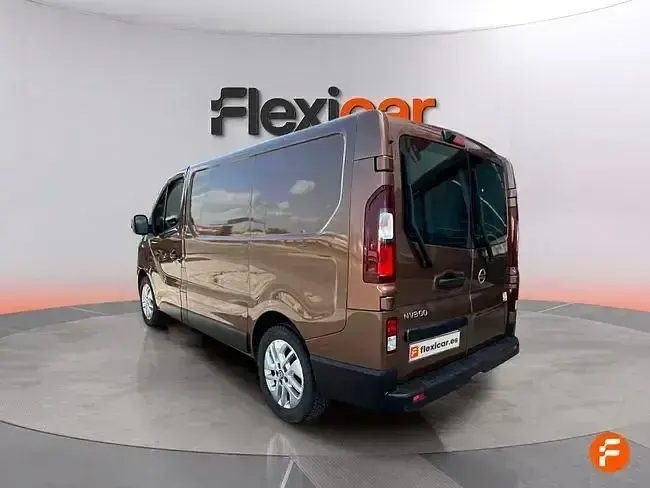 Usado Nissan NV300 125 CV (91 kW) 2018 Marrón Van