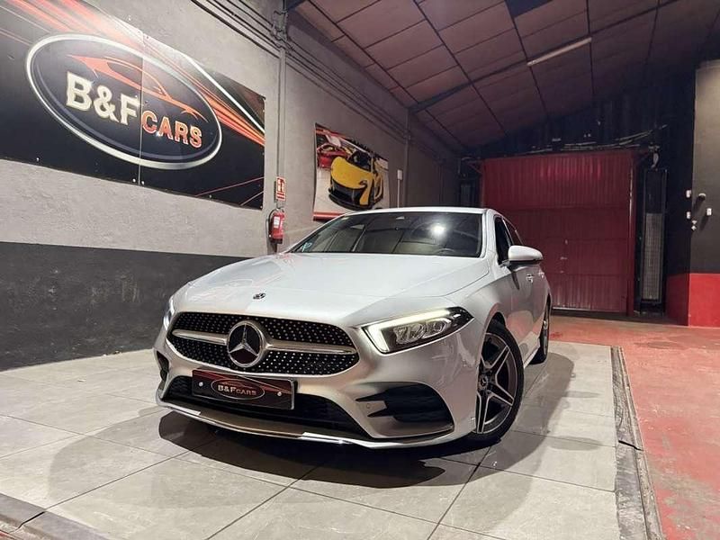Usado Mercedes A180 116 CV (85 kW) 2020 Plateado Utilitario