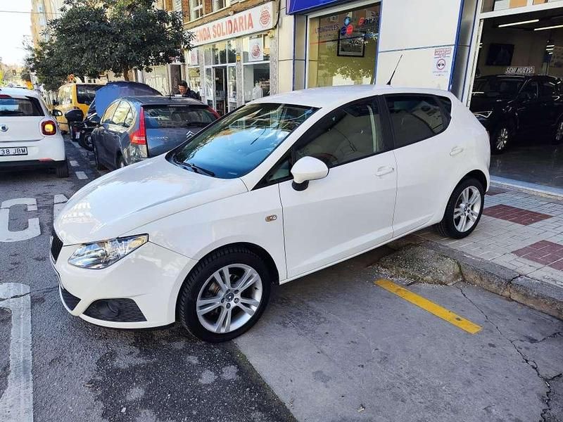 Usado Seat Ibiza Style 90 CV (66 kW) 2011 Blanco Utilitario
