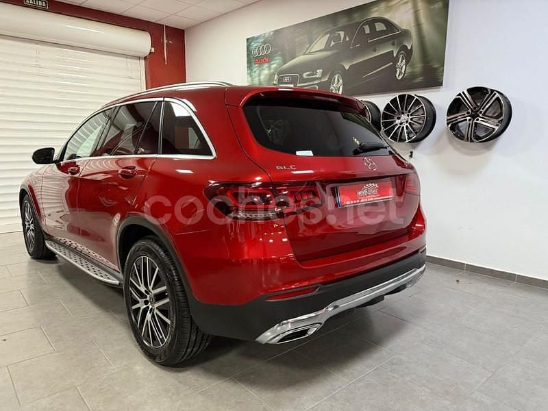 Usado Mercedes GLC200 163 CV (119 kW) 2021 Granate SUV