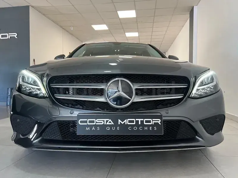 Usado Mercedes C200 184 CV (135 kW) 2021 Gris / plata Berlina