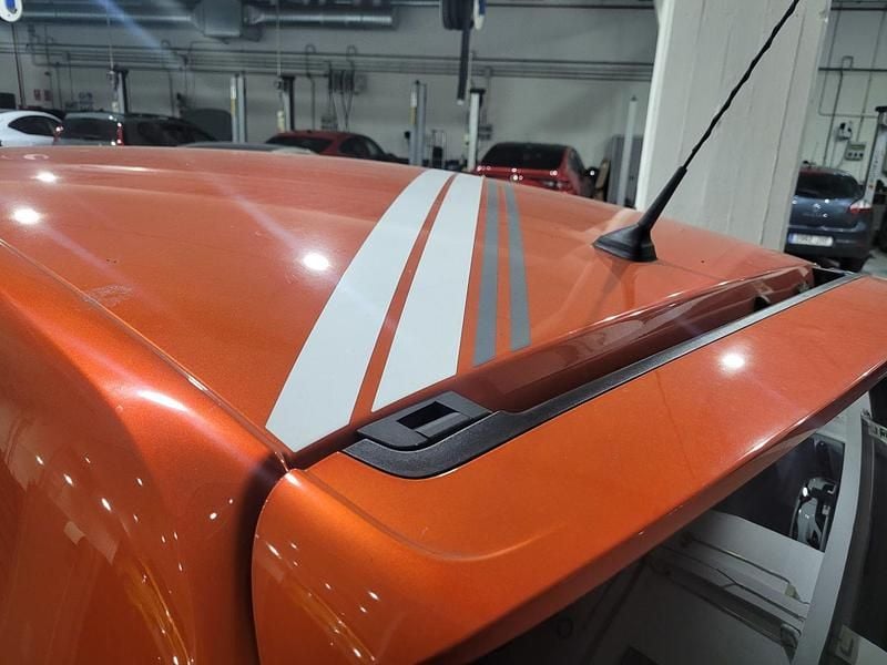 Usado Renault Twingo Vibes 59 kW (81 CV) 2020 Naranja Utilitario