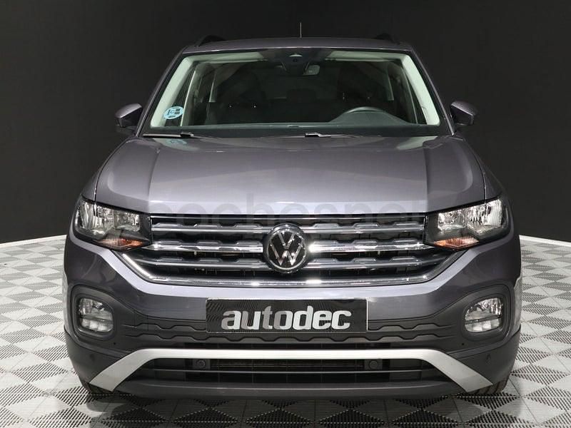 Usado VW T-Cross Advance 110 CV (80 kW) 2023 Gris / plata SUV