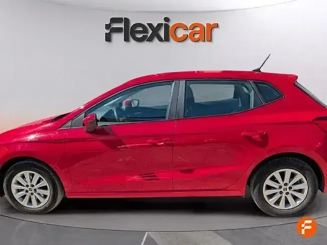 Usado Seat Ibiza Style 110 CV (80 kW) 2023 Rojo Utilitario