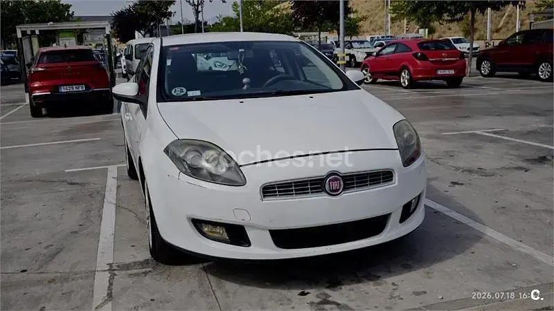 Usado Fiat Bravo Dynamic 120 CV (88 kW) 2010 Blanco Utilitario