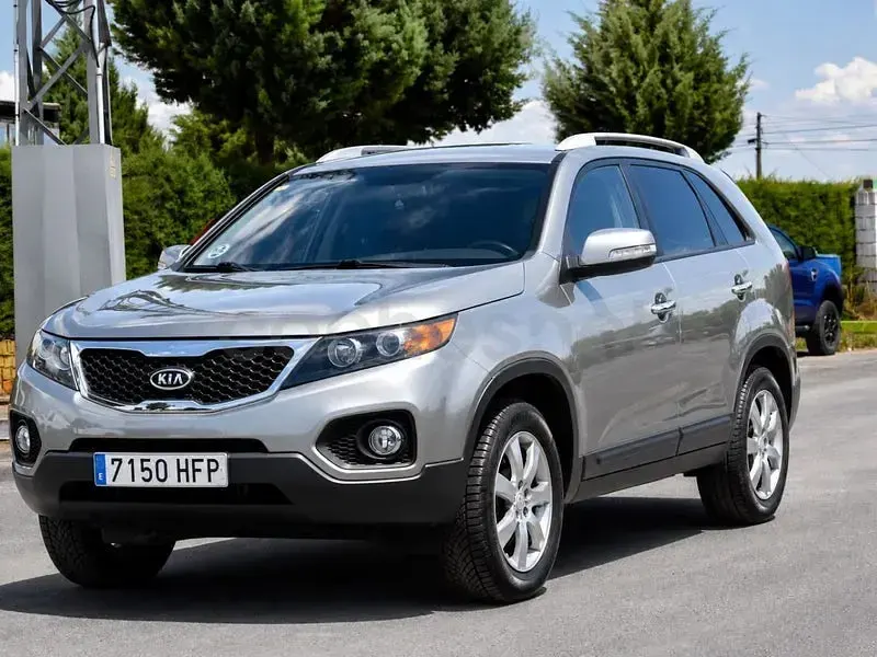 Usado Kia Sorento 150 CV (110 kW) 2011 Gris / plata SUV