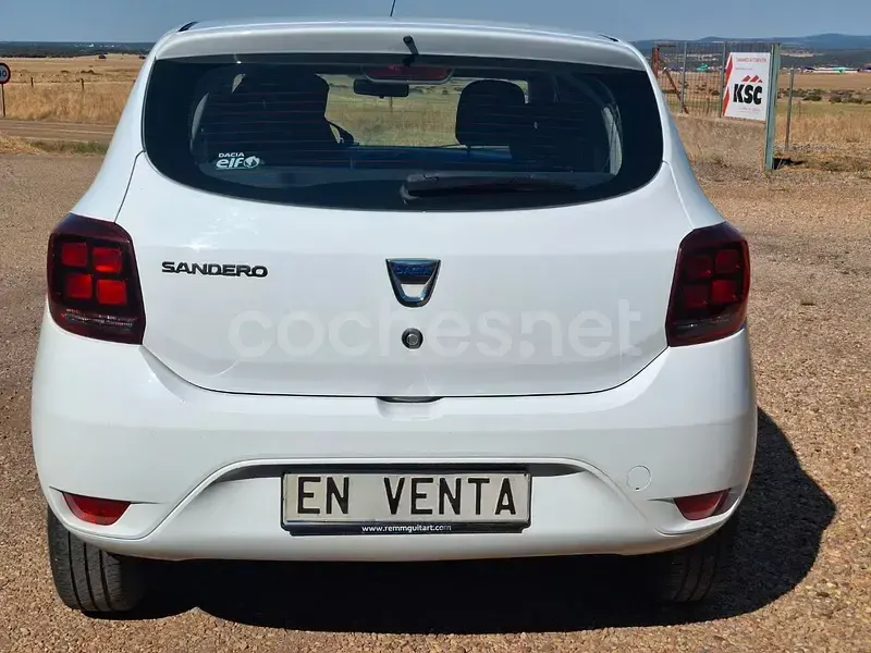 Usado Dacia Sandero Ambiance 73 CV (53 kW) 2018 Blanco Berlina