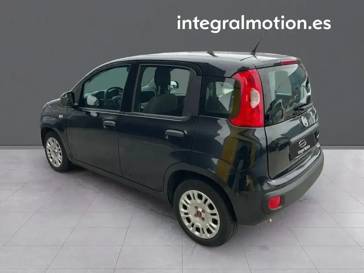 Usado Fiat Panda 70 CV (51 kW) 2022 Negro Utilitario