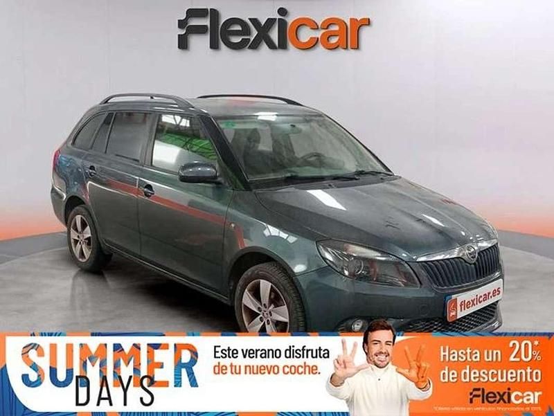 Gris Usado 2015 Skoda Fabia Sport Utilitario | 5490 € (Buen precio) - Imagen 1/4