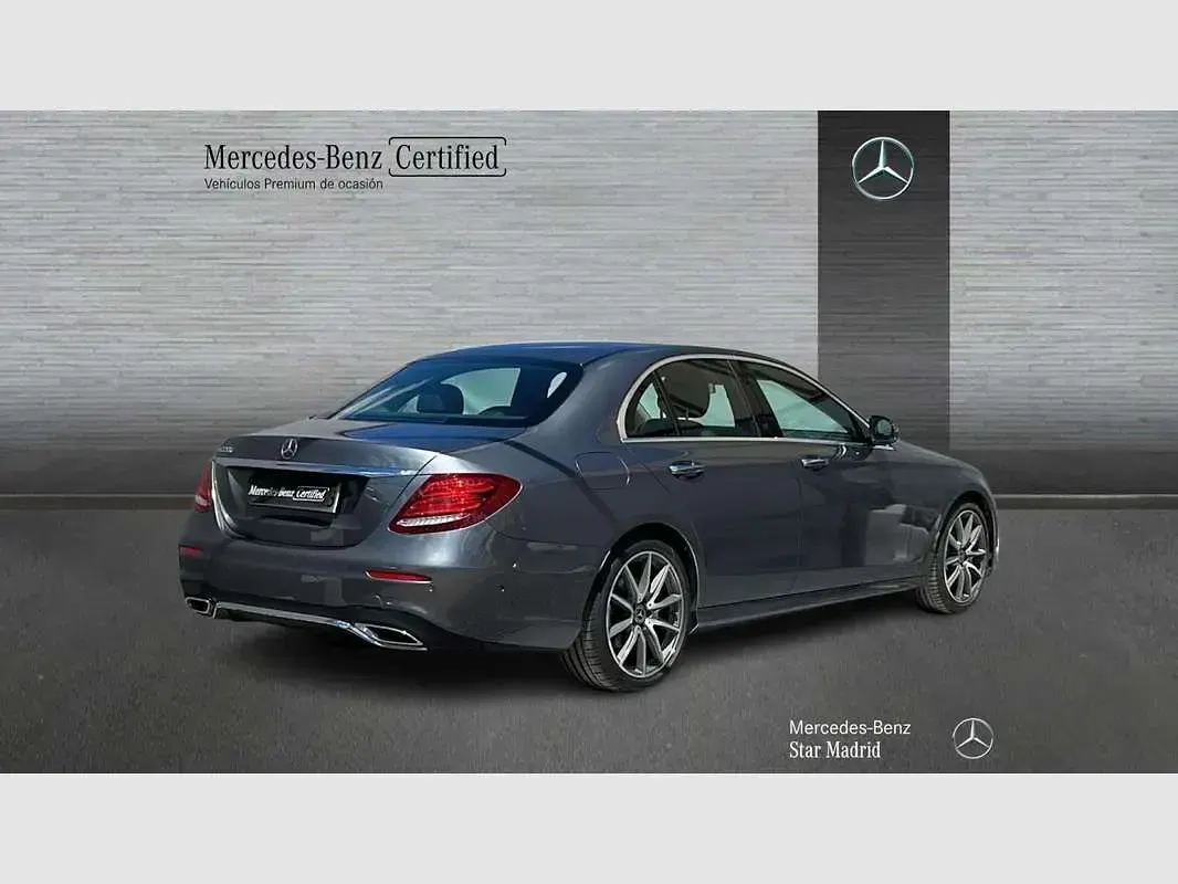Käytetty Mercedes E220 194 HP (142 kW) 2021 Harmaa Sedan