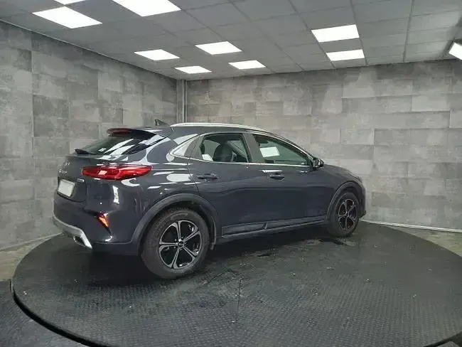 Usado Kia XCeed 141 CV (103 kW) 2021 Gris SUV