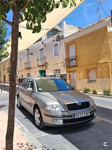 Usado Skoda Octavia 105 CV (77 kW) 2008 Beige Berlina