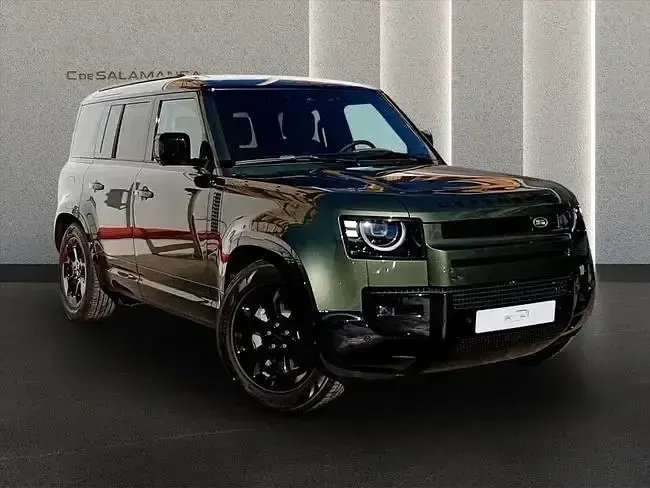 Usado Land Rover Defender SE Dynamic 300 CV (220 kW) 2026 Verde metalizado SUV