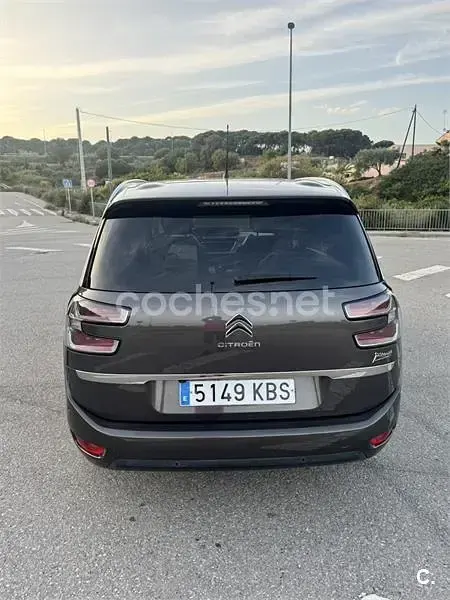 Usado Citroën Grand C4 Picasso PureTech 130 CV (95 kW) 2017 Marrón Monovolumen