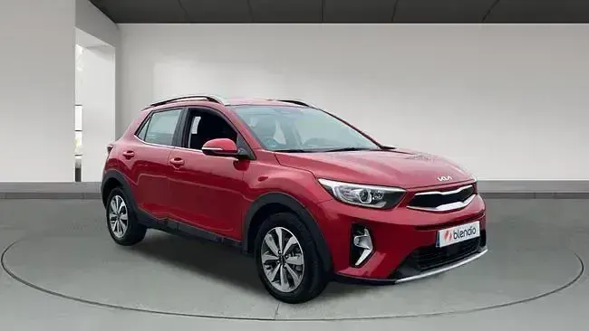 Usado Kia Stonic 84 CV (61 kW) 2023 Rojo SUV