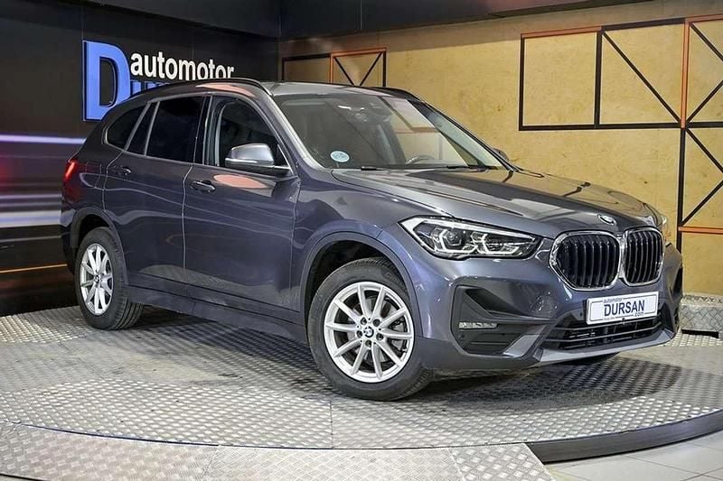 Usado BMW X1 Comfort Edition 151 CV (111 kW) 2022 Gris SUV