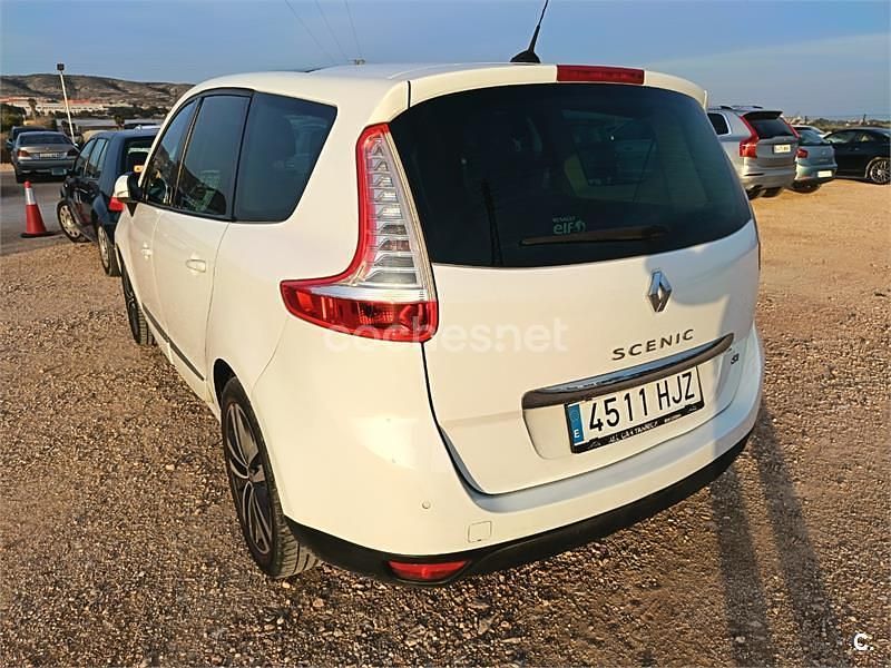 Usado Renault Grand Scénic III Bose Edition 130 CV (95 kW) 2012 Blanco Monovolumen