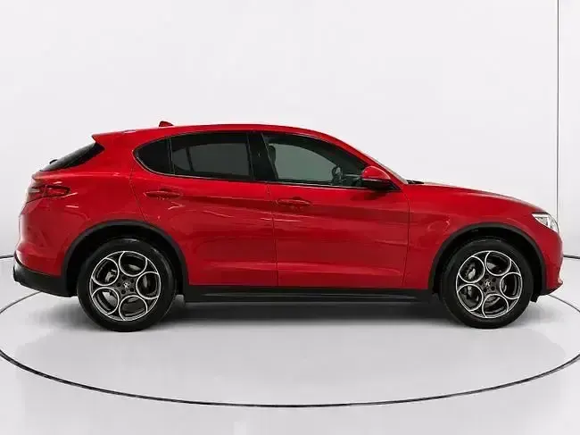 Usado Alfa Romeo Stelvio Sprint 190 CV (139 kW) 2022 Rojo SUV