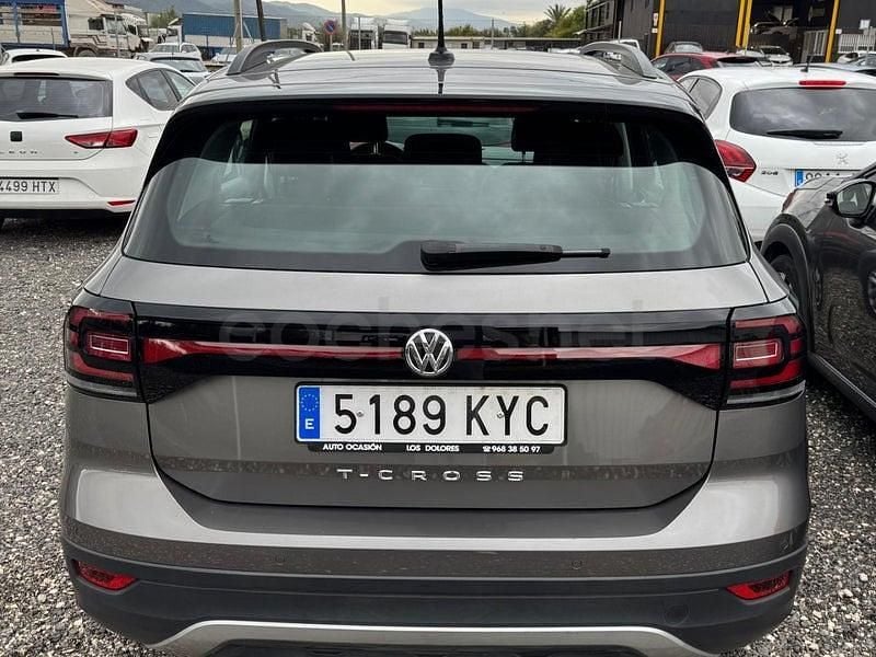 Usado VW T-Cross Advance 115 CV (84 kW) 2019 Gris / plata SUV