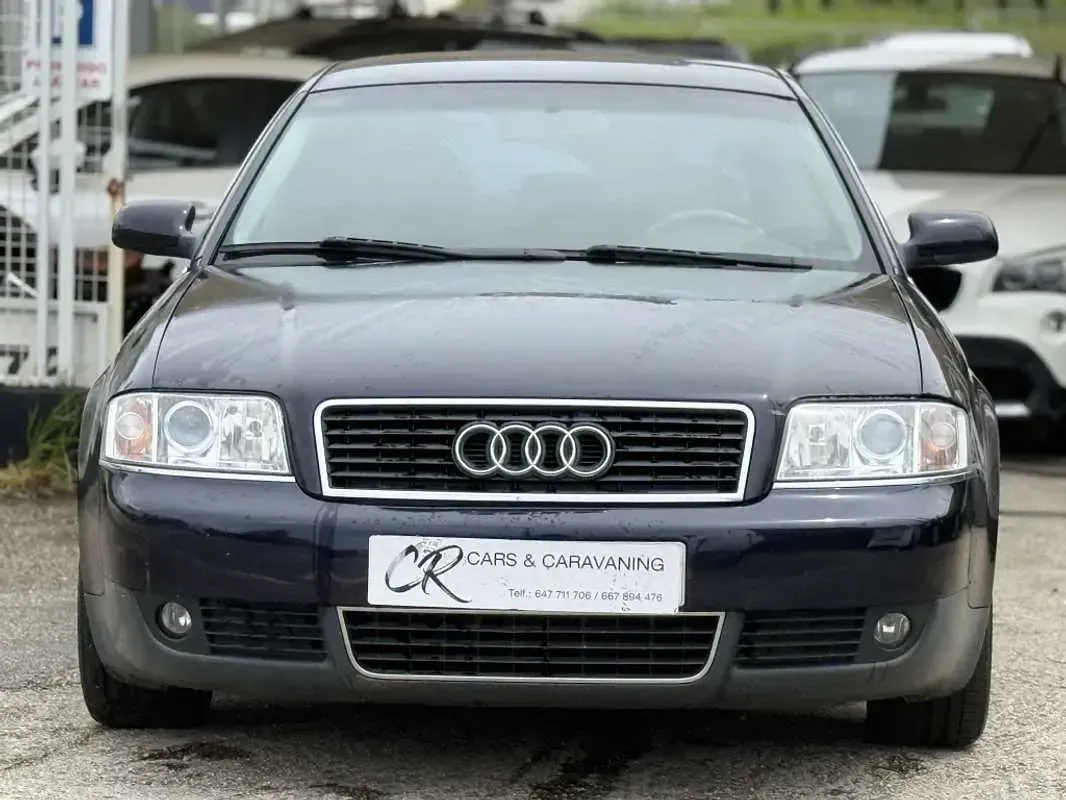 Usado Audi A6 155 CV (114 kW) 2002 Azul Berlina