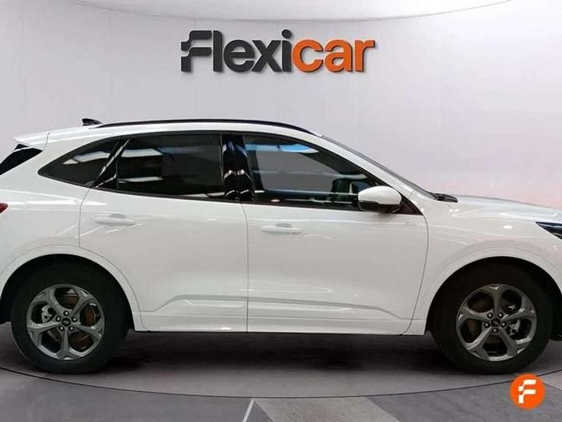 Usado Ford Kuga ST-Line 150 CV (110 kW) 2025 Blanco SUV