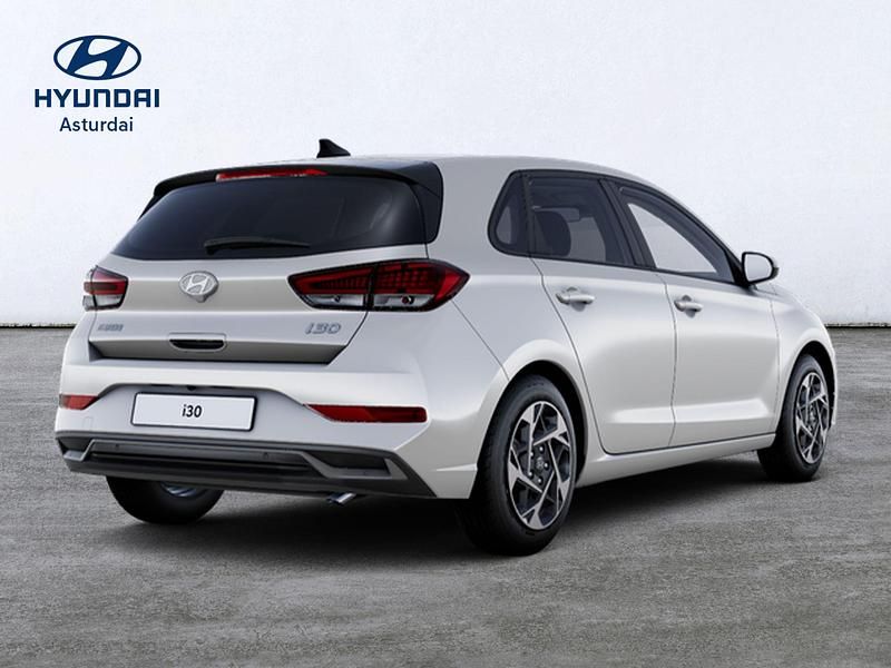 Nuevo Hyundai i30 96 CV (70 kW) 2025 Shimmering silver (metalizado) Utilitario