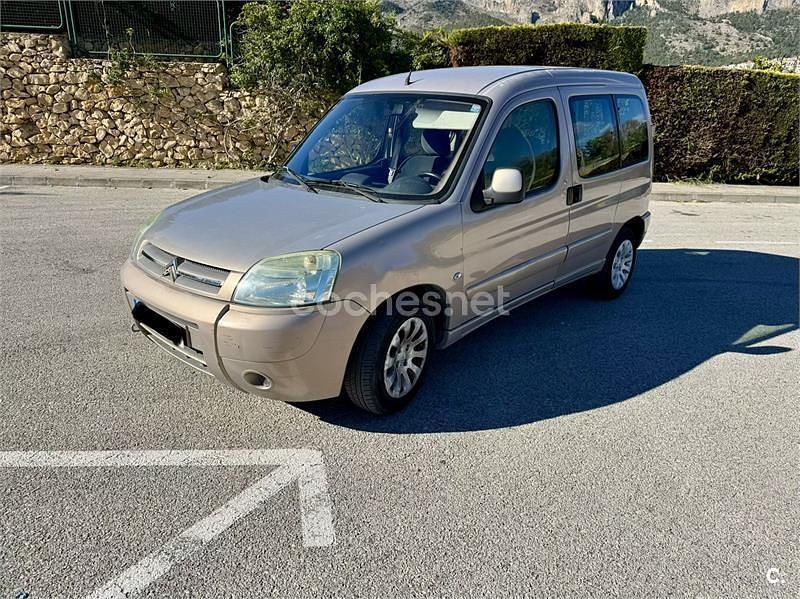 Beige Usado 2009 Citroën Berlingo Monovolumen | 3900 € (Super precio) - Imagen 1/4