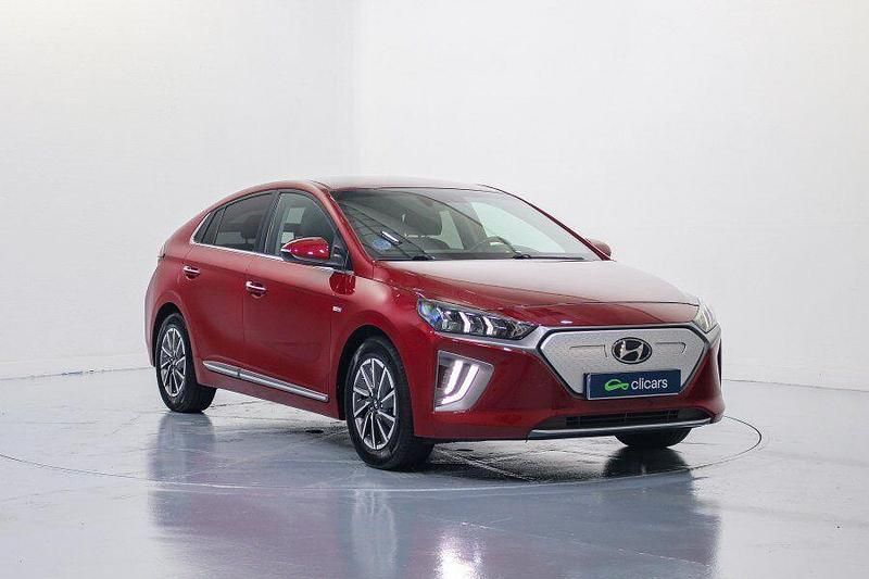 Usado Hyundai Ioniq 100 kW (136 CV) 2020 Rojo Utilitario