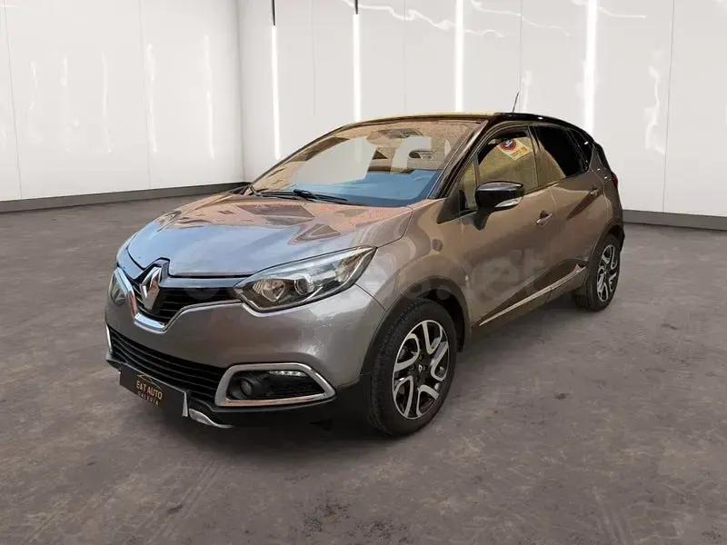 Usado Renault Captur Intens 90 CV (66 kW) 2014 Gris / plata SUV