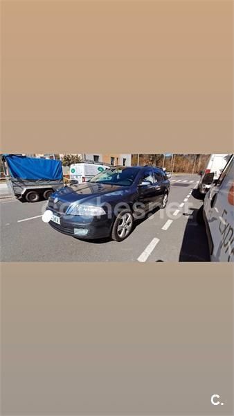 Gris / plata Usado 2005 Skoda Octavia Elegance Familiar | 2900 € (Precio justo) - Imagen 1/4
