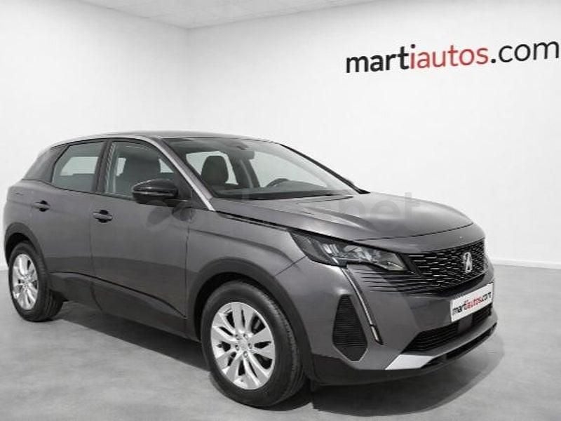 Usado Peugeot 3008 Active 130 CV (95 kW) 2022 Gris / plata SUV