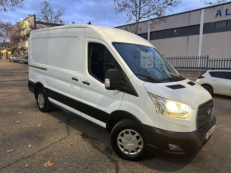 Usado Ford Transit 130 CV (95 kW) 2022 Blanco Berlina