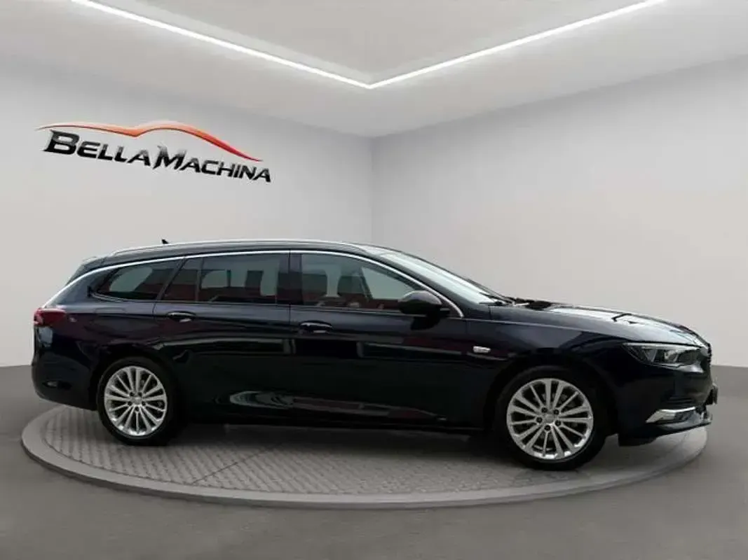 Usado Opel Insignia Innovation 136 CV (100 kW) 2020 Negro Familiar