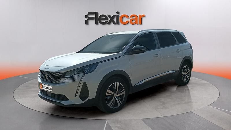 Usado Peugeot 5008 Allure 131 CV (96 kW) 2023 Blanco SUV