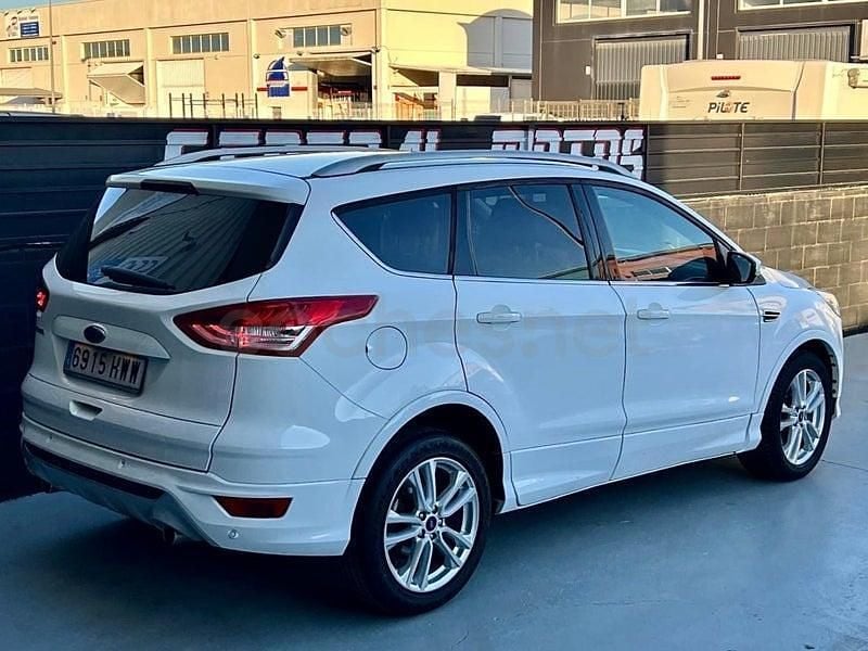 Usado Ford Kuga Titanium 140 CV (102 kW) 2014 Blanco SUV