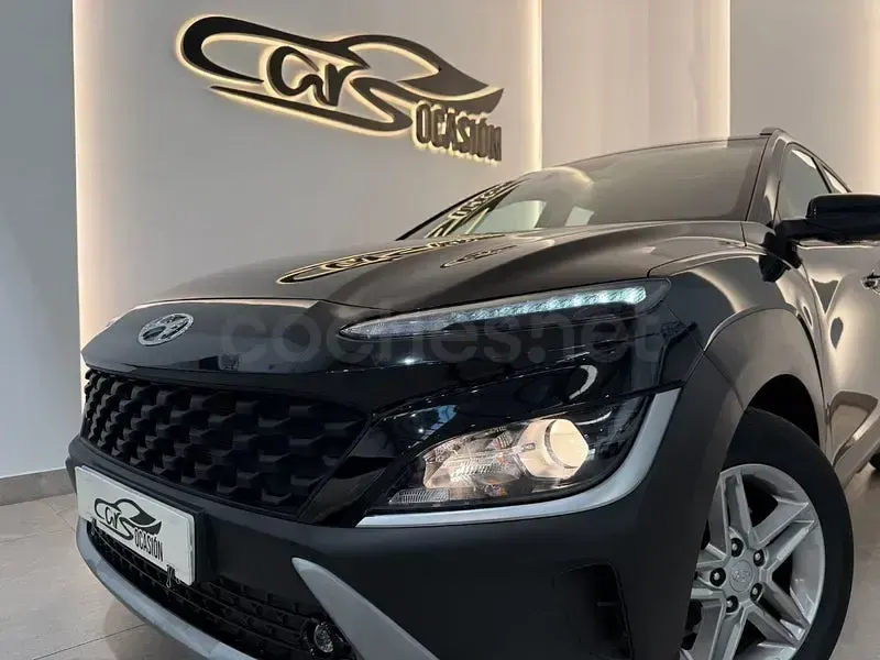 Usado Hyundai Kona 120 CV (88 kW) 2021 Negro SUV
