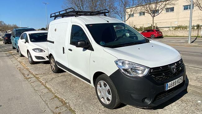 Usado Dacia Dokker Essentiel 101 CV (74 kW) 2019 Blanco Monovolumen