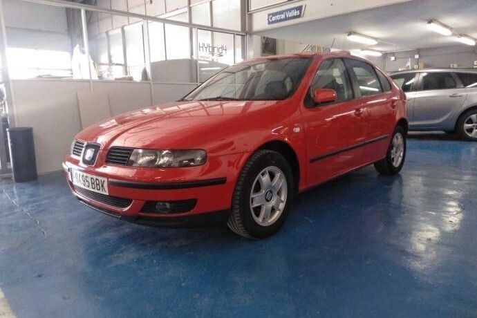 Rojo Usado 2000 Seat Leon Stylance Utilitario | 1950 € (Buen precio) - Imagen 1/4